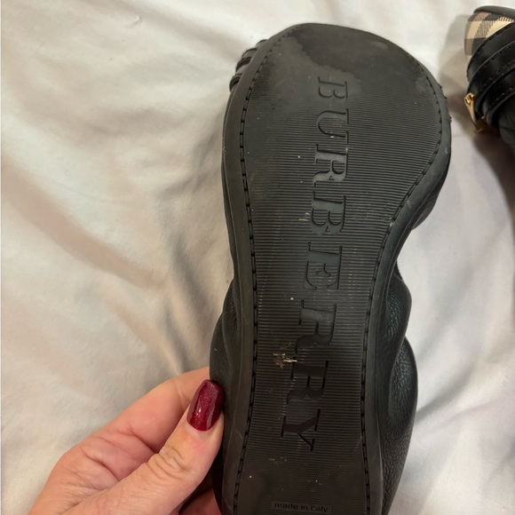 Burberry Women’s Shoes! Like New! - Picture 2 of 3